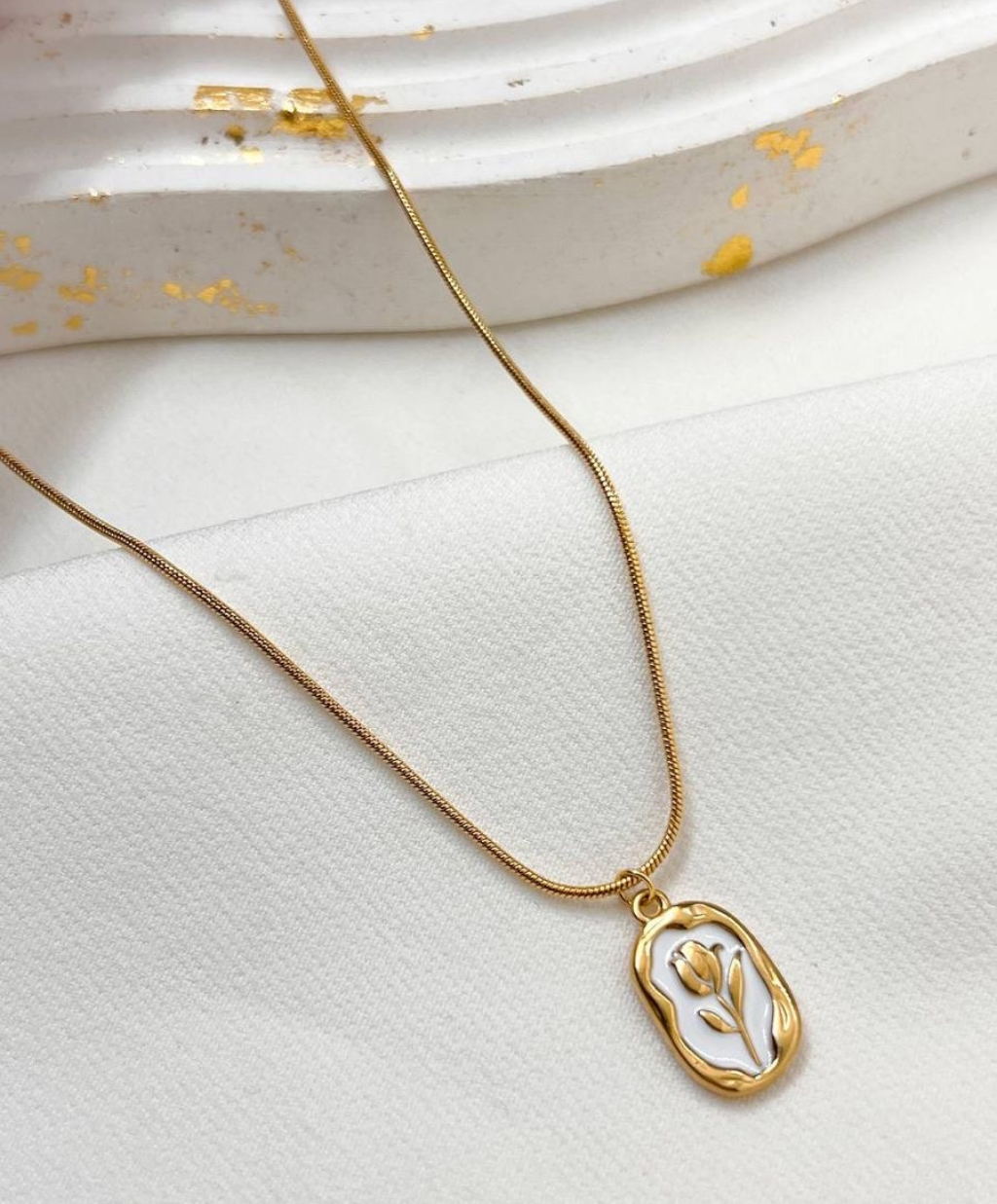 Gold Vintage Rose Necklace