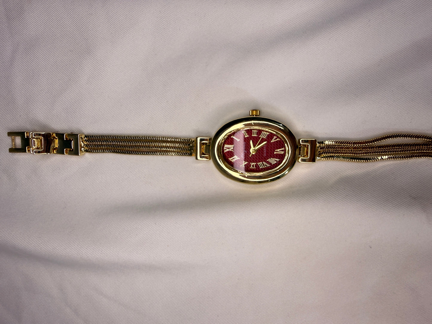Rouge Etoile Watch