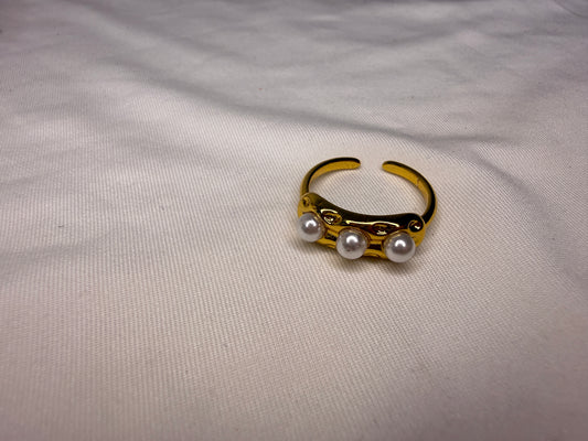 Pearl Whisper Ring