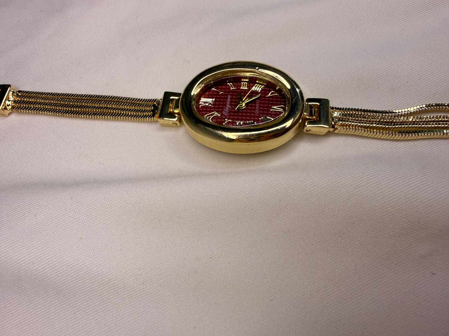 Rouge Etoile Watch