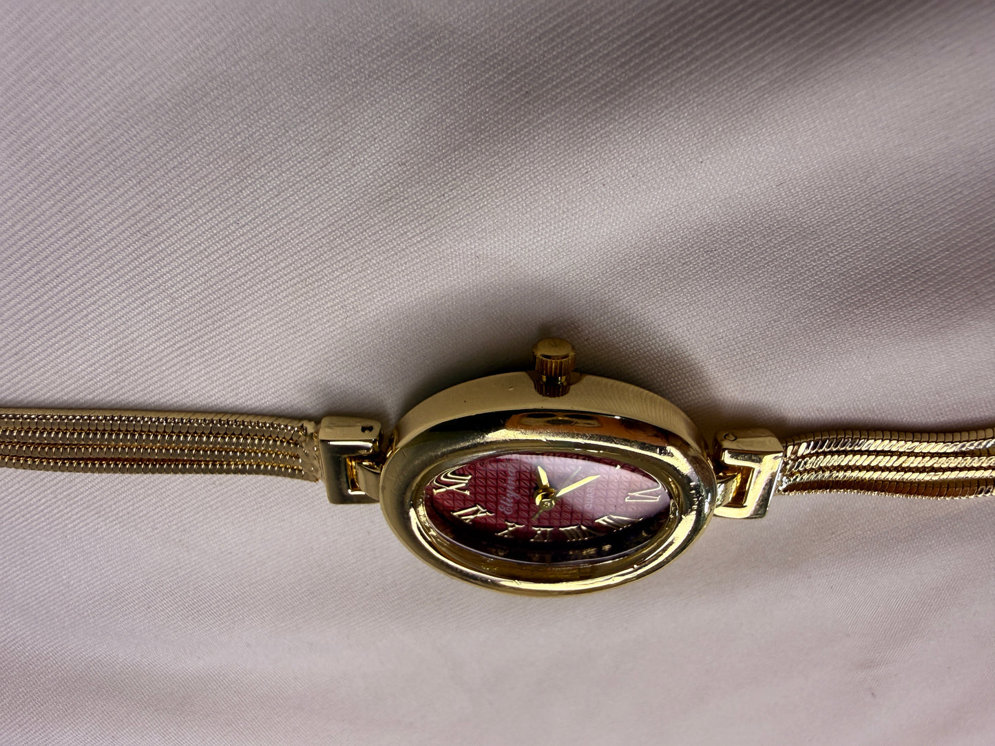 Rouge Etoile Watch