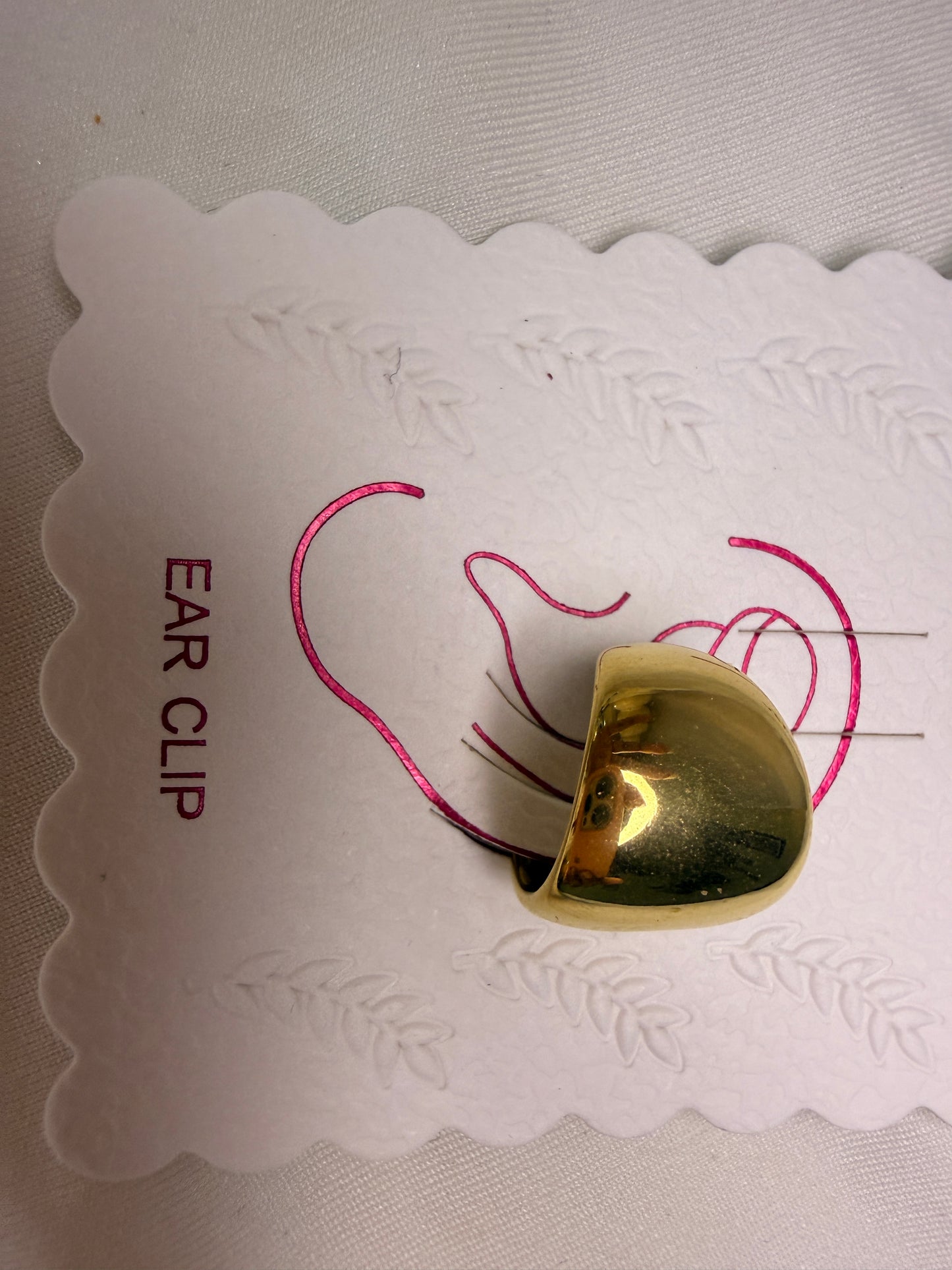 Aura Ear Cuff