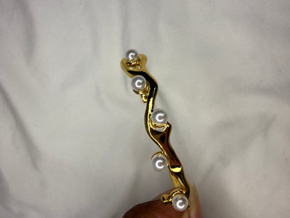 Pearl tide Cuff