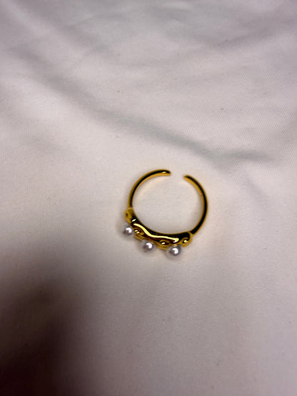 Pearl Whisper Ring