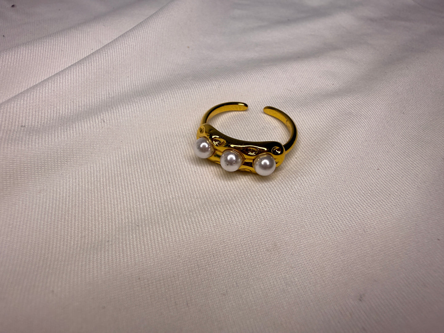Pearl Whisper Ring