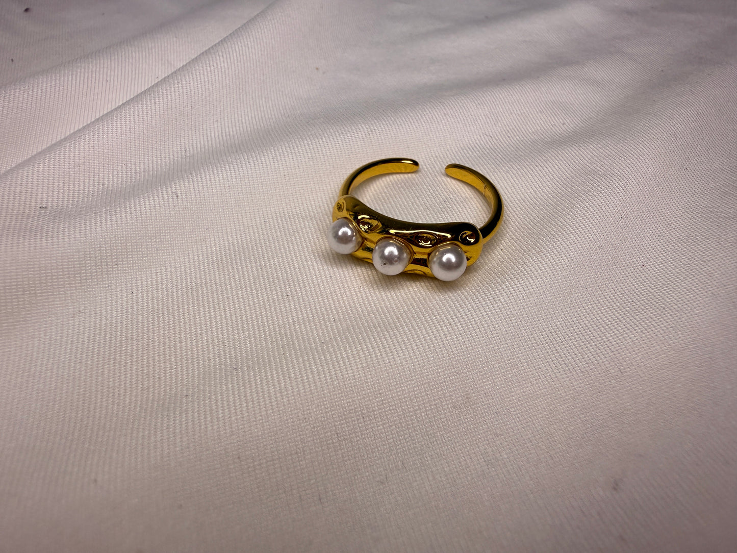 Pearl Whisper Ring