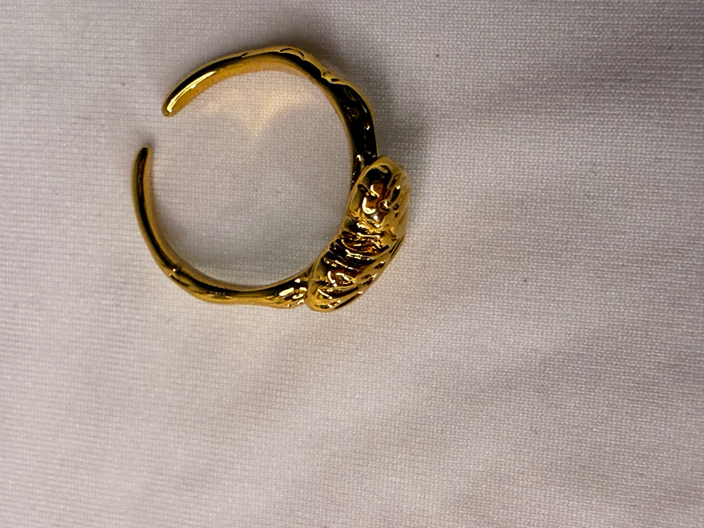 Golden Reef Ring
